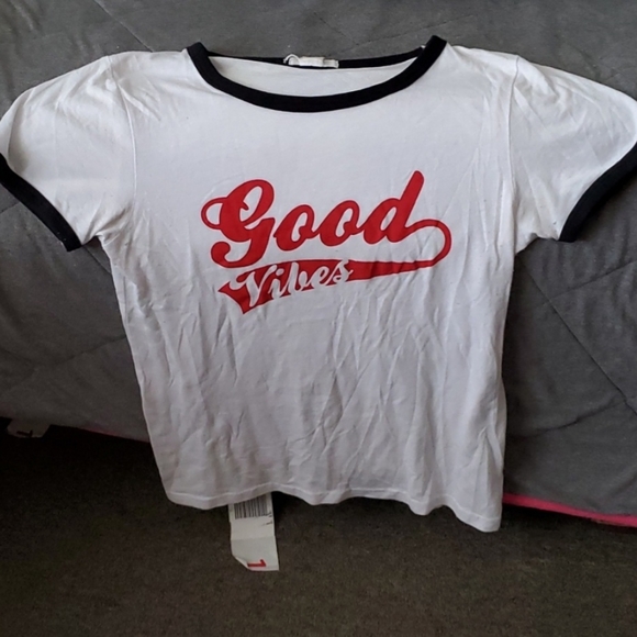 2 vintage tees, from urban outfitters - Picture 2 of 2